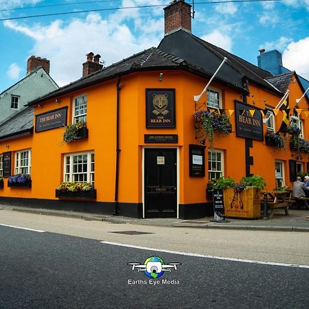The Bear Inn Llandovery Dış mekan fotoğraf
